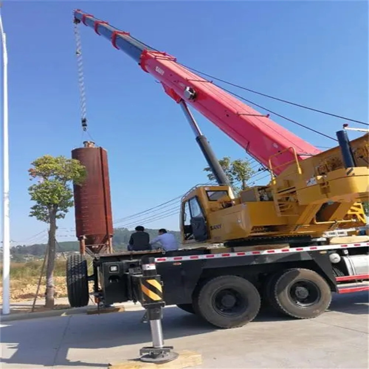 鄂城专业吊车租赁多少钱